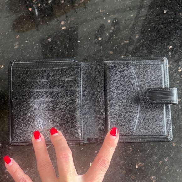 Louis Vuitton Black Epi Leather Wallet in GUC. - Picture 2 of 14